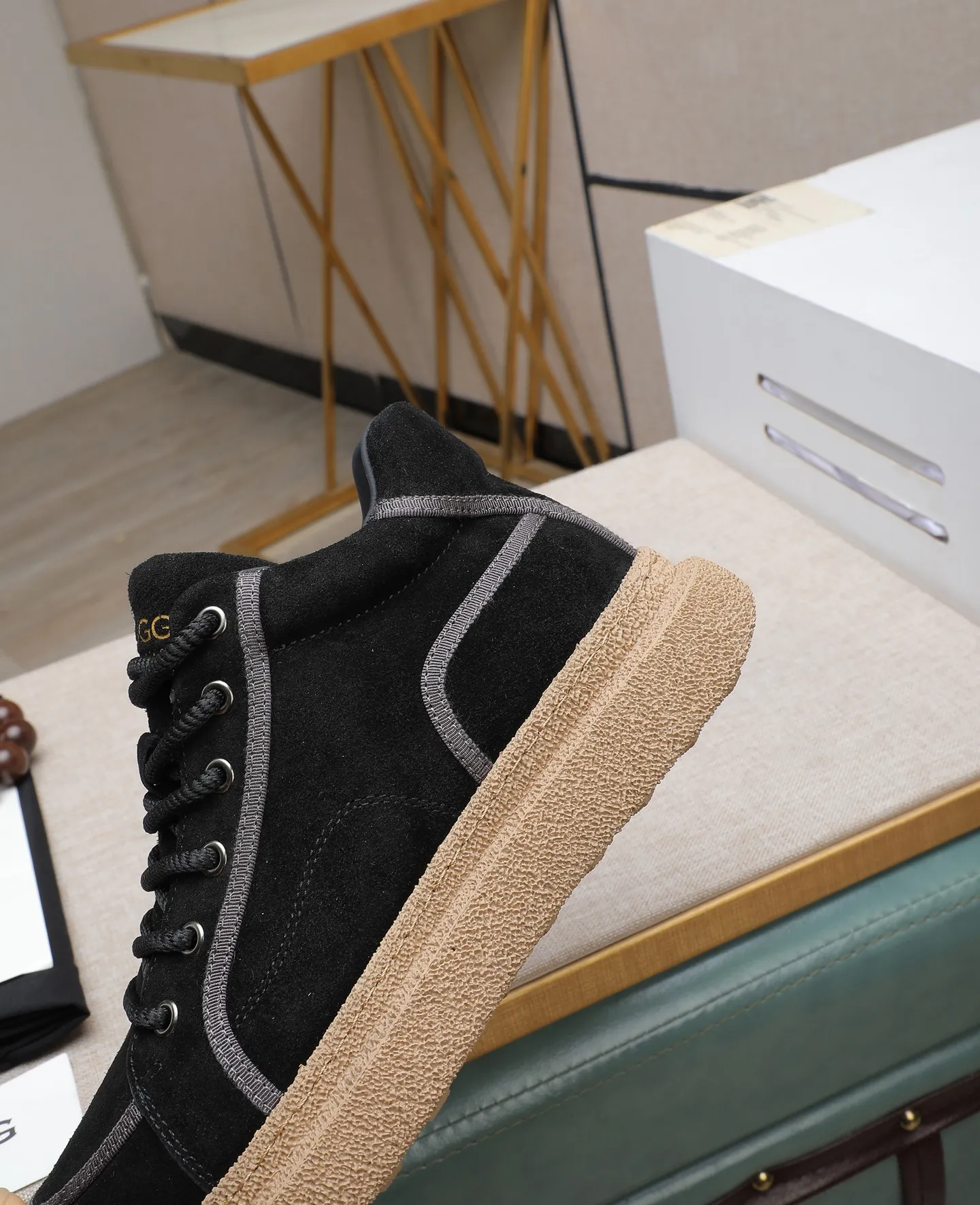 Men's shoes 💰600 IUGGI new retro presbyopia men's shoes, casual and versatile, full of high-end sense, fashionable, luxury and personalized style, joint style, retro presbyopia factor, full of handsome style, first layer suede cowhide, wool lining, rubber outsole, light and non-slip size: 39-44